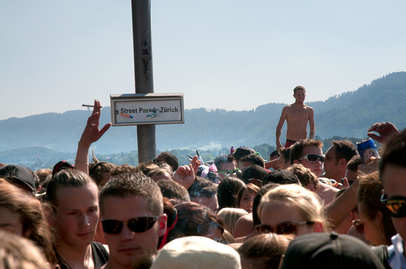 2012_streetparadeDSC_3713